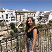 Profesora de Castellano (y más materias: Valenciano, Matemáticas, Historia, Geografía, Economía) imparte clases a niños de educación infantil, primaria y ESO